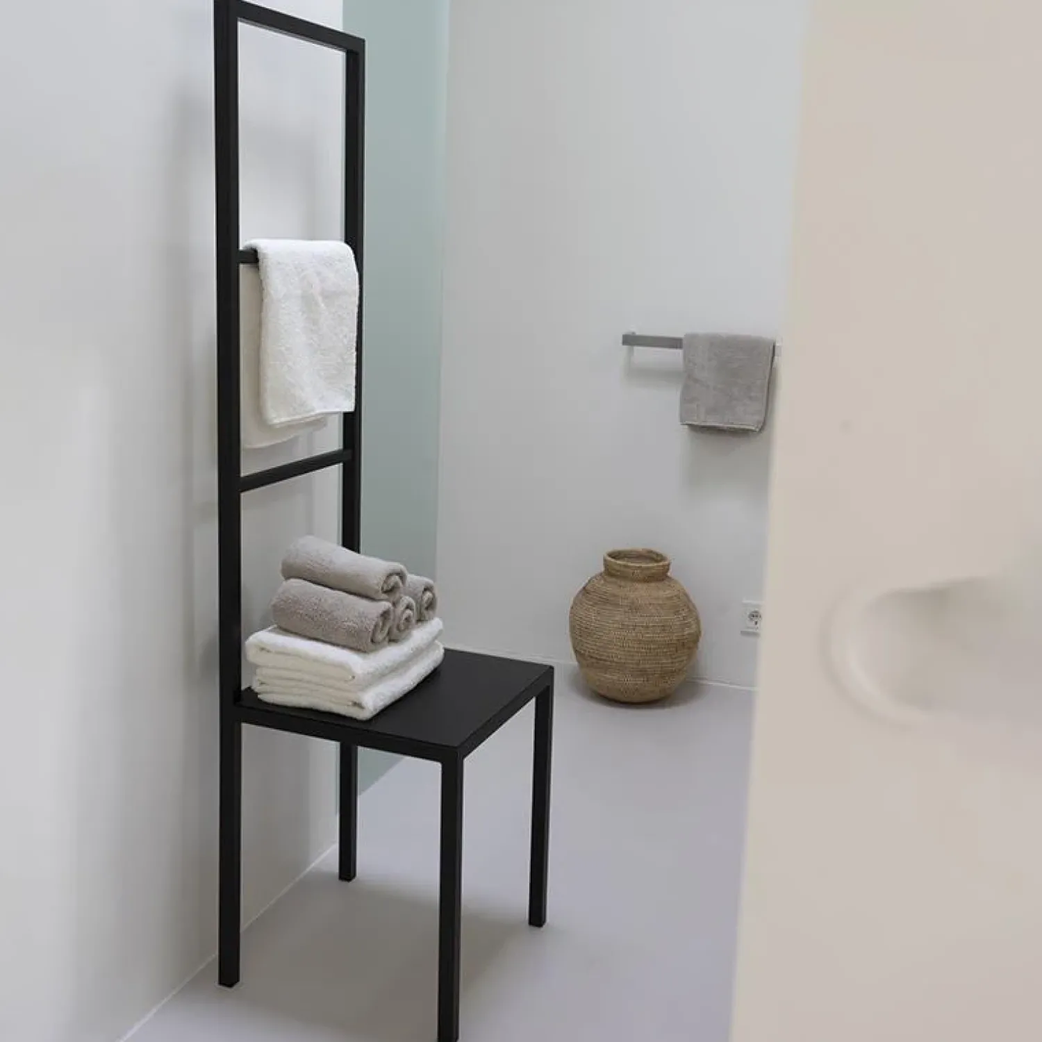 Redin Design Kapstokken|Balboa Dressboy Zwart metaal