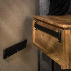 Kalfort Nachtkastjes|Industriele Kasten|Belisa houten nachtkastje hangend 1 lade zandkleur