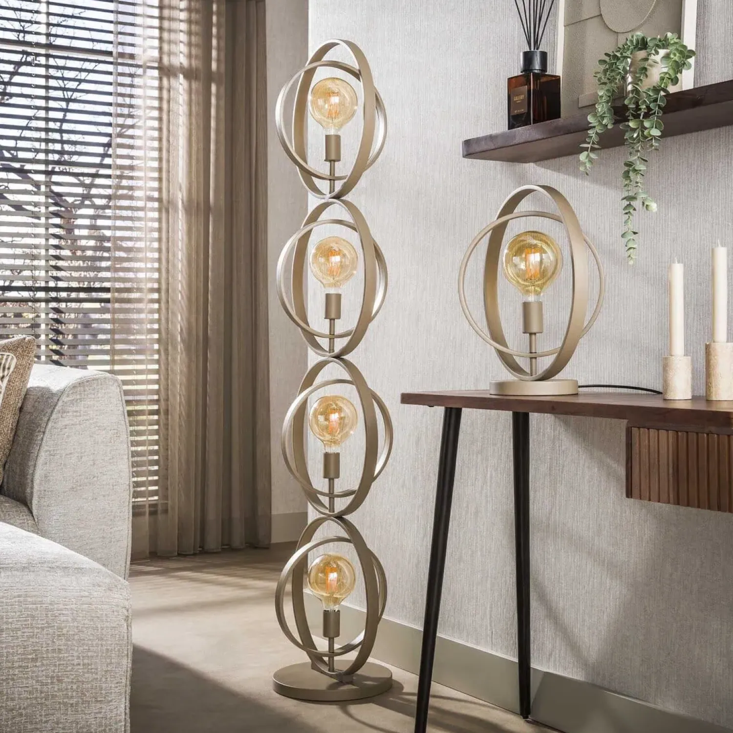Kalfort Vloerlampen|Bellamy 4-lichts Vloerlamp Beige