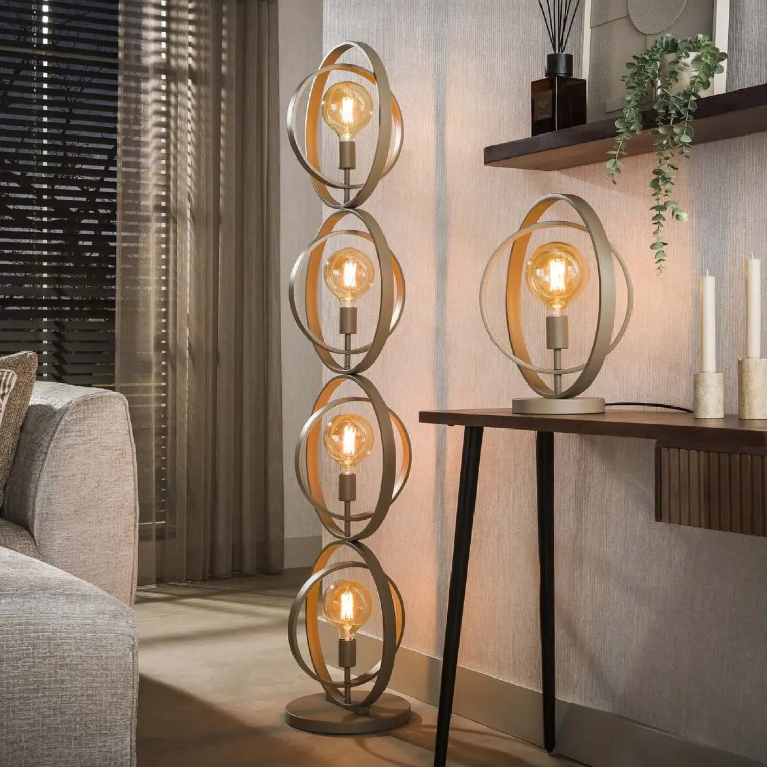 Kalfort Vloerlampen|Bellamy 4-lichts Vloerlamp Beige