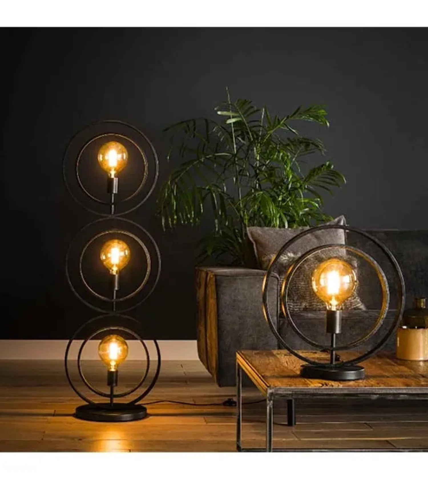 Kalfort Vloerlampen|Bellamy 3-lichts vloerlamp industrieel