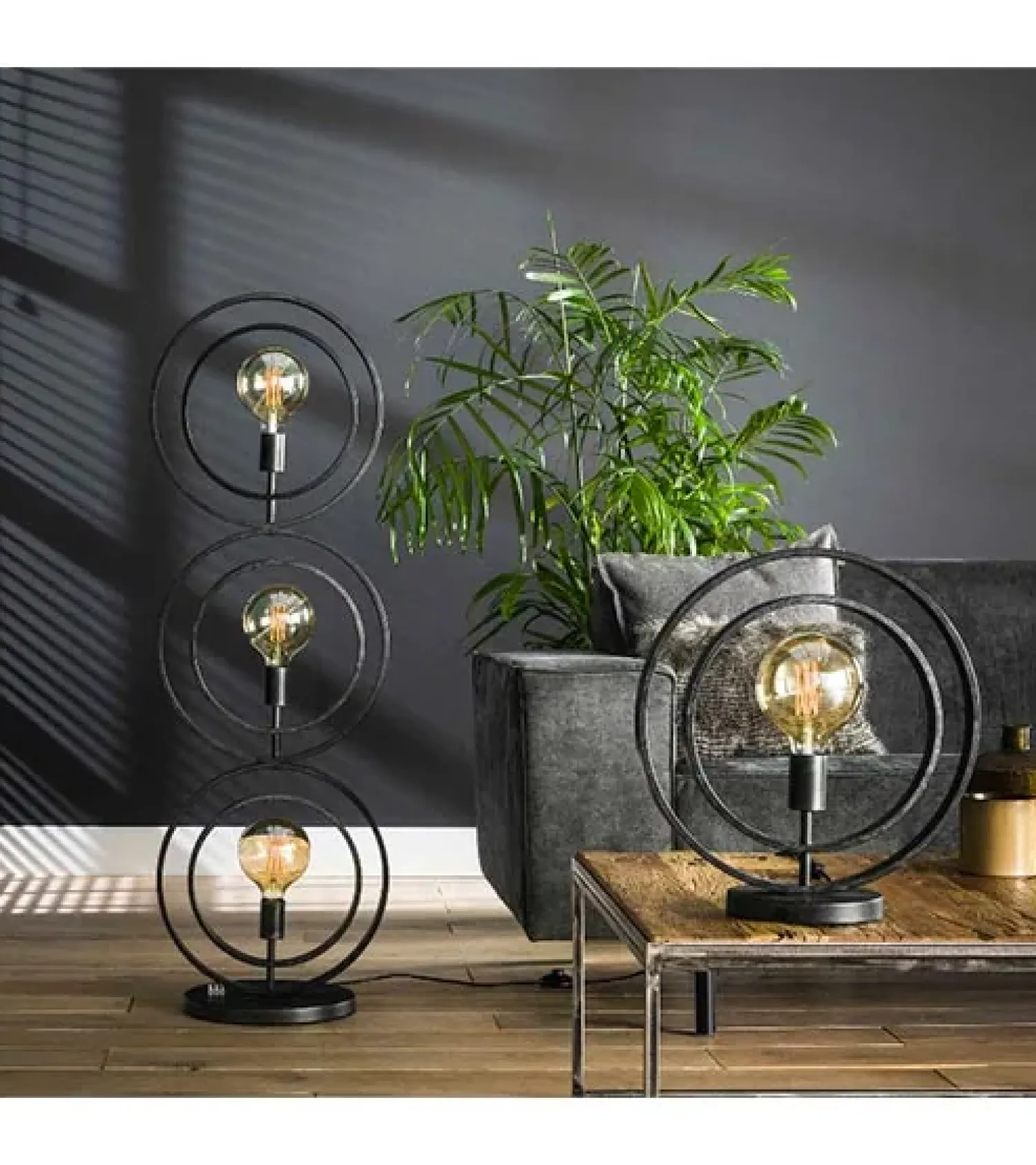 Kalfort Vloerlampen|Bellamy 3-lichts vloerlamp industrieel
