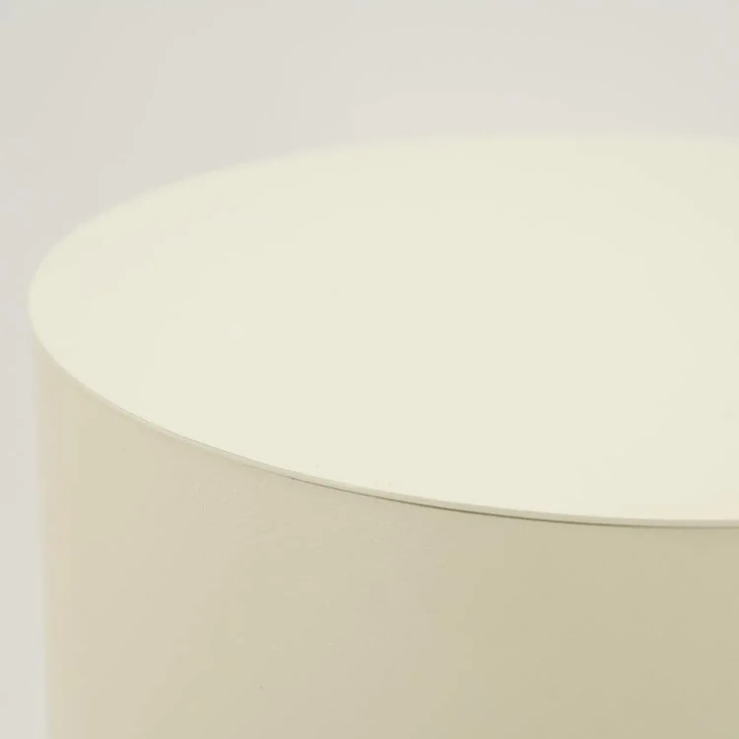 By Boo Bijzettafels|Bijzettafel Mesita Beige 37cm