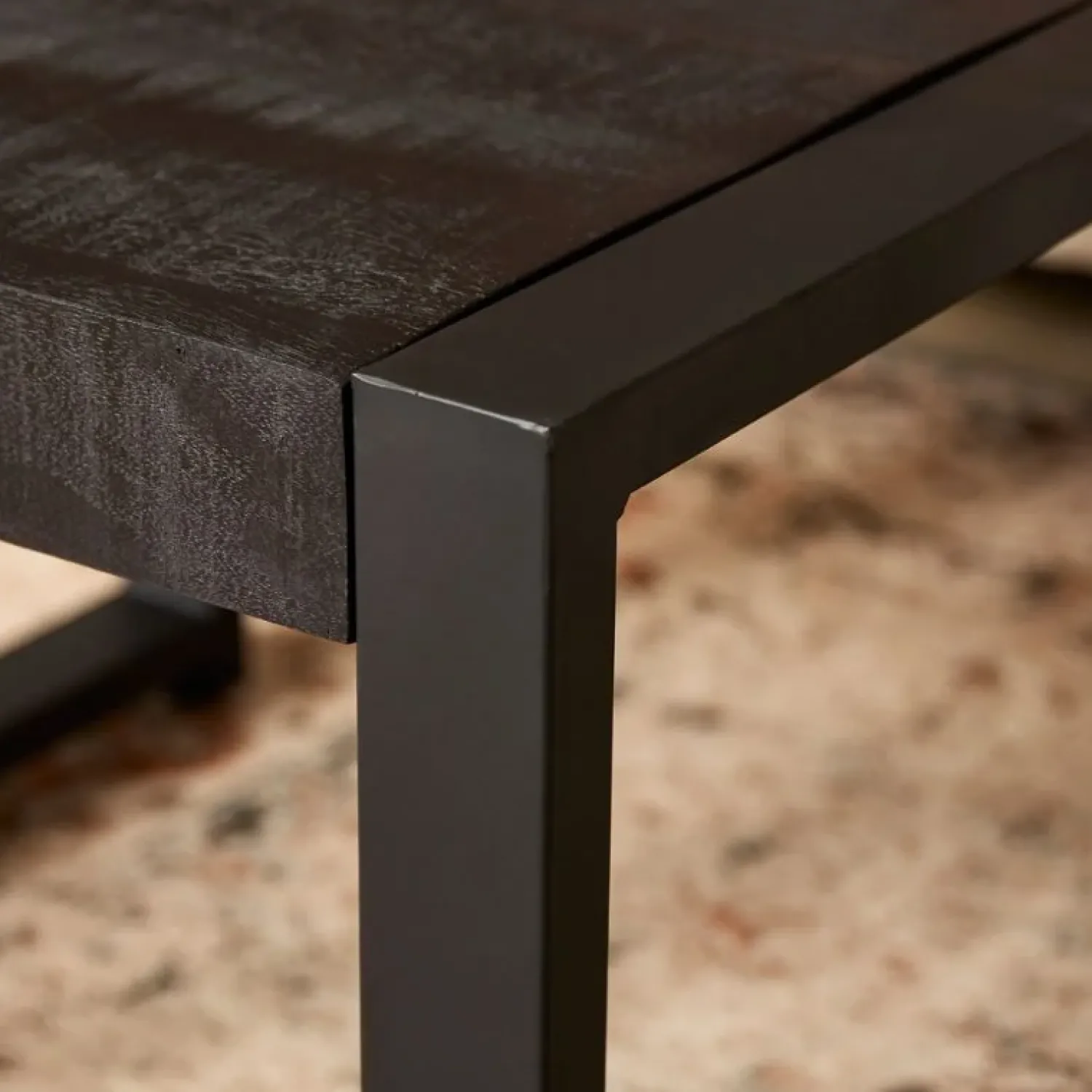 Furndea Bijzettafels|Britt bijzettafel industrieel mangohout 60cm zwart