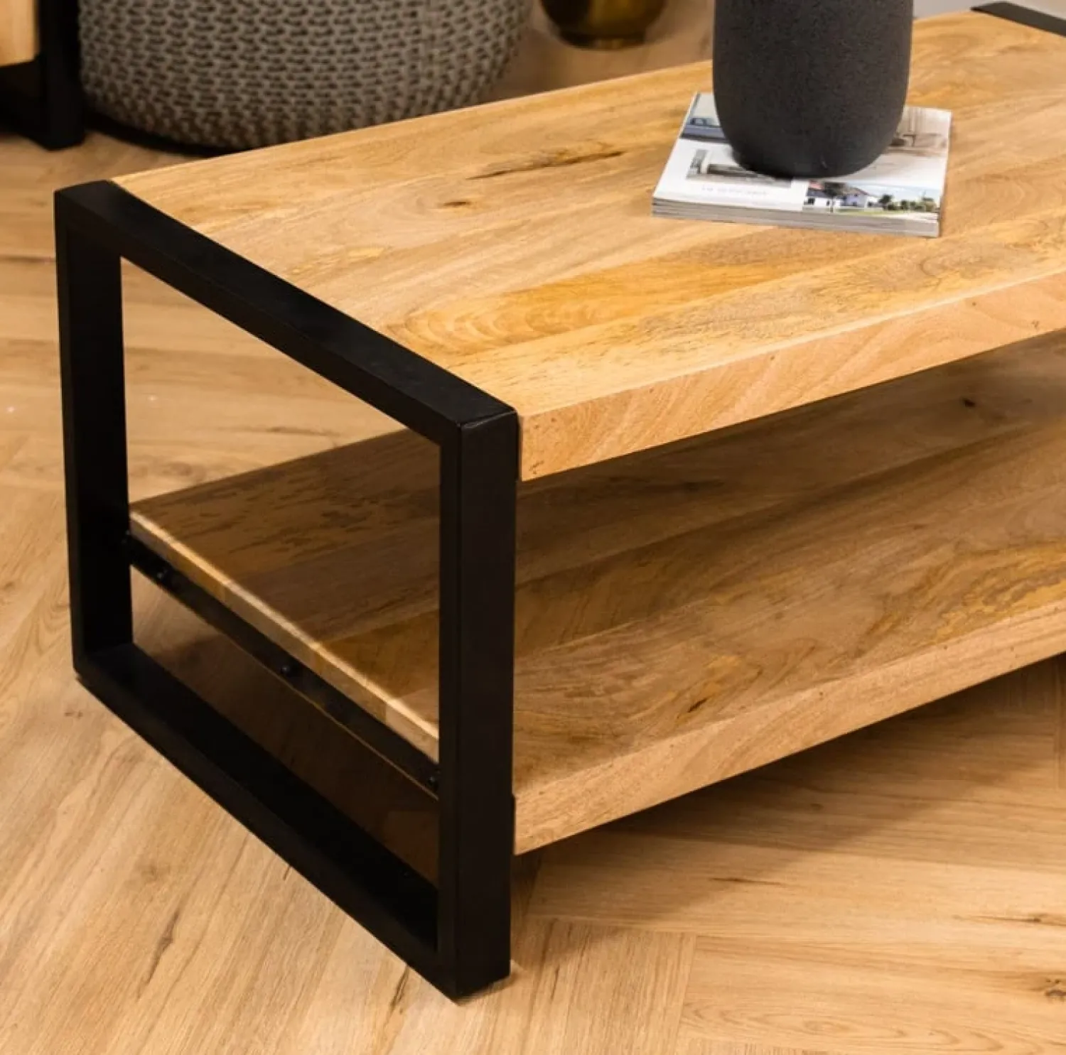 Furndea Salontafels|Britt salontafel industrieel mangohout 110cm met onderblad
