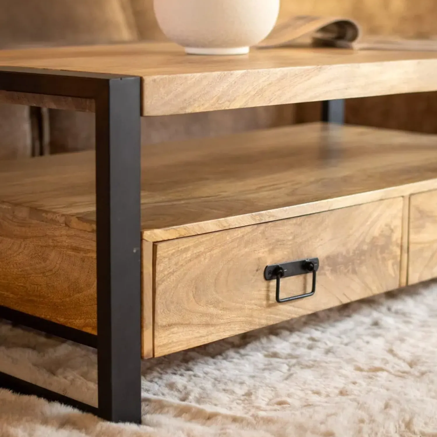 Furndea Salontafels|Britt salontafel industrieel mangohout met 4 lades 120cm