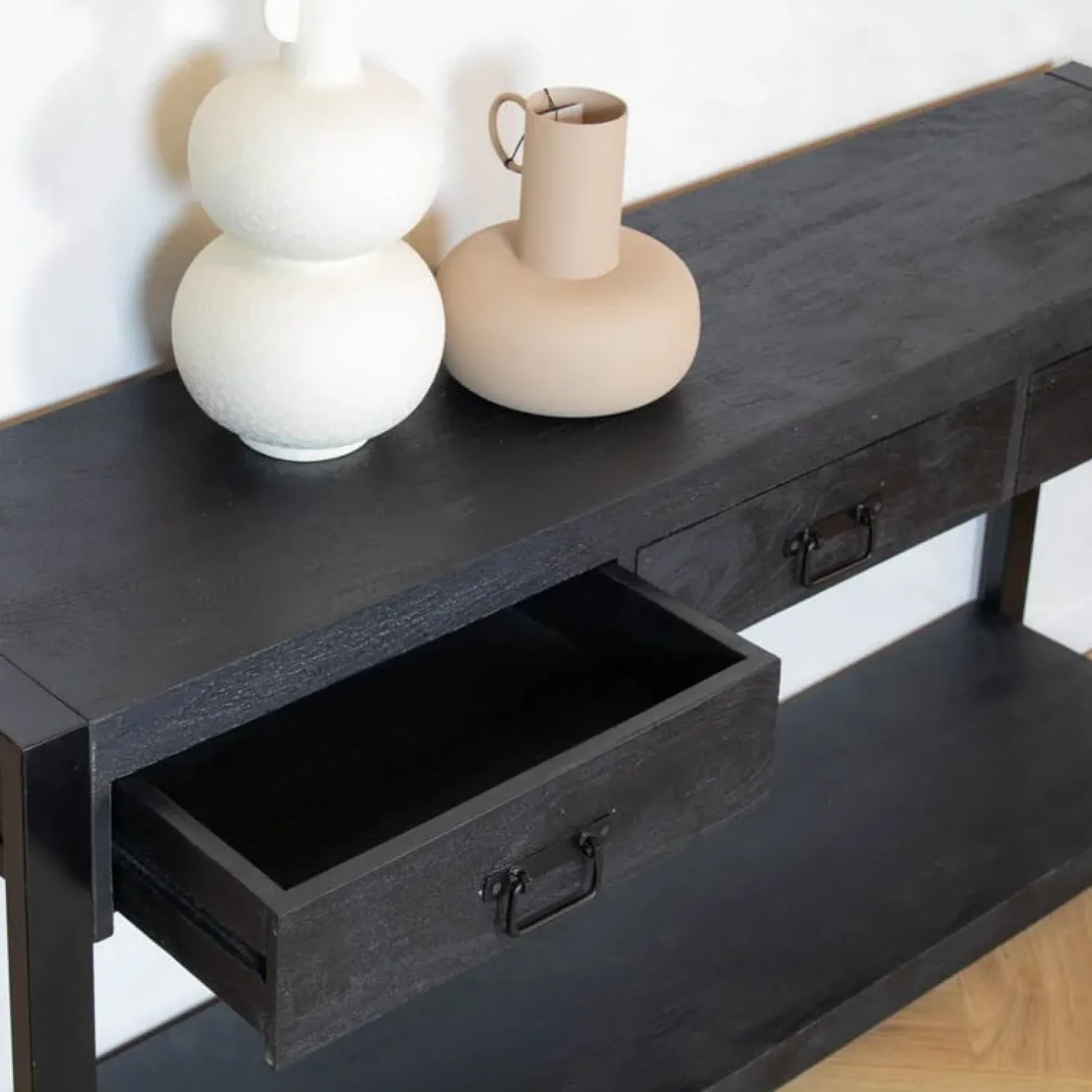 Furndea Sidetables|Britt sidetable industrieel mangohout zwart 150cm