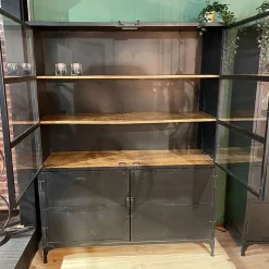 Cavetown Wandkasten|Vitrinekasten|Buffetkast industrieel Trevor zwart/ houten planken 140cm
