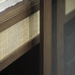 LykkeHome Boekenkasten|Vakkenkasten|Burcei vitrinekast donkerbruin eikenhoutfineer 160cm