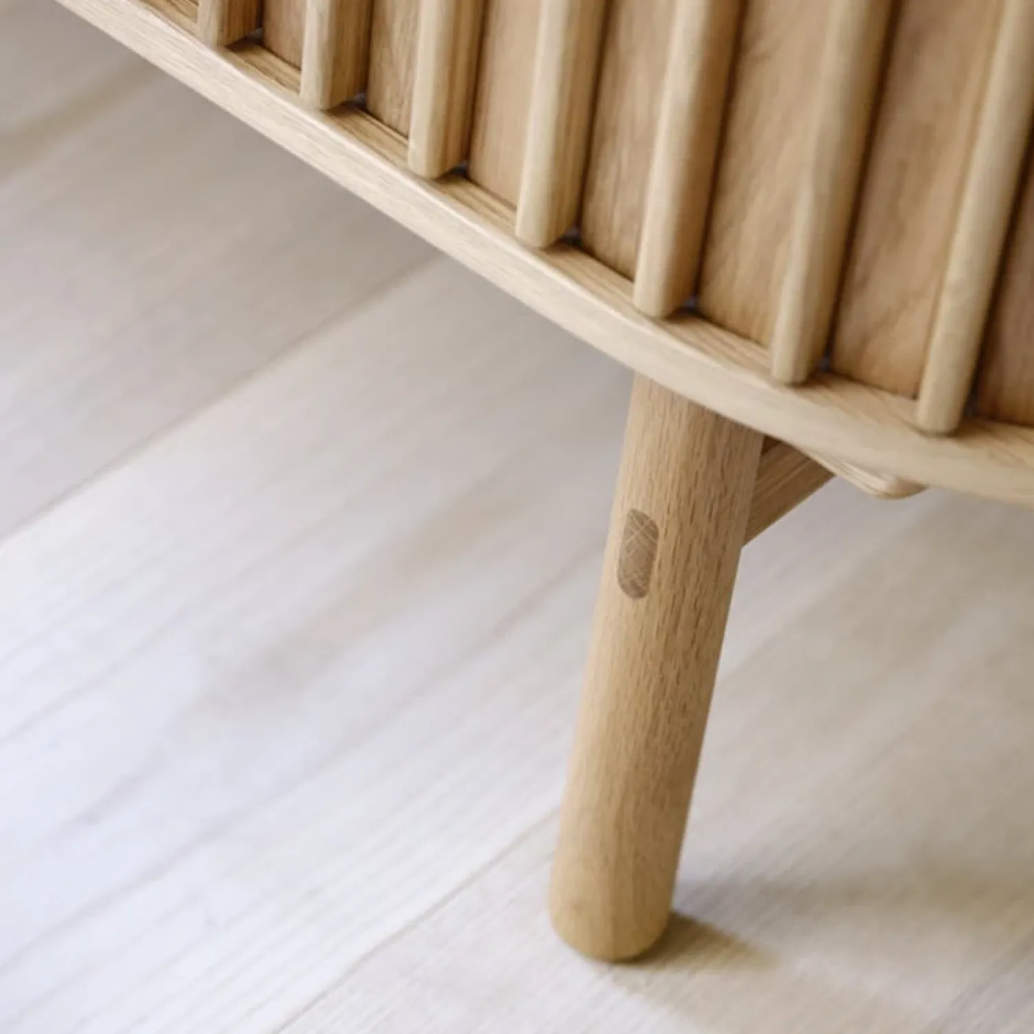 LykkeHome Dressoirs|Industriele Kasten|Christoffer dressoir naturel eikenhoutfineer 160cm