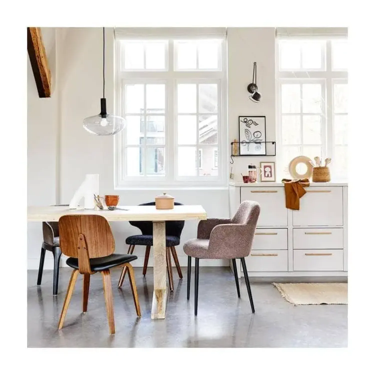 vtwonen Eetkamerstoelen|Classic Eetkamerstoel noten fineer zwart/walnoot