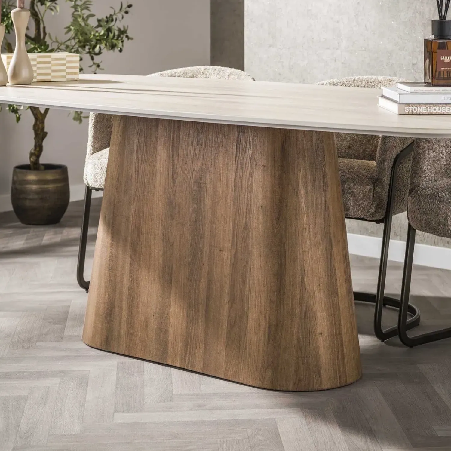 Kalfort Eettafels|Danique Eettafel deens ovaal Travertine 215cm