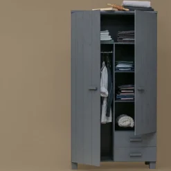WOOOD Industriele Kasten|Kledingkasten|Dennis Kledingkast met laden grenen grijs steel 111cm