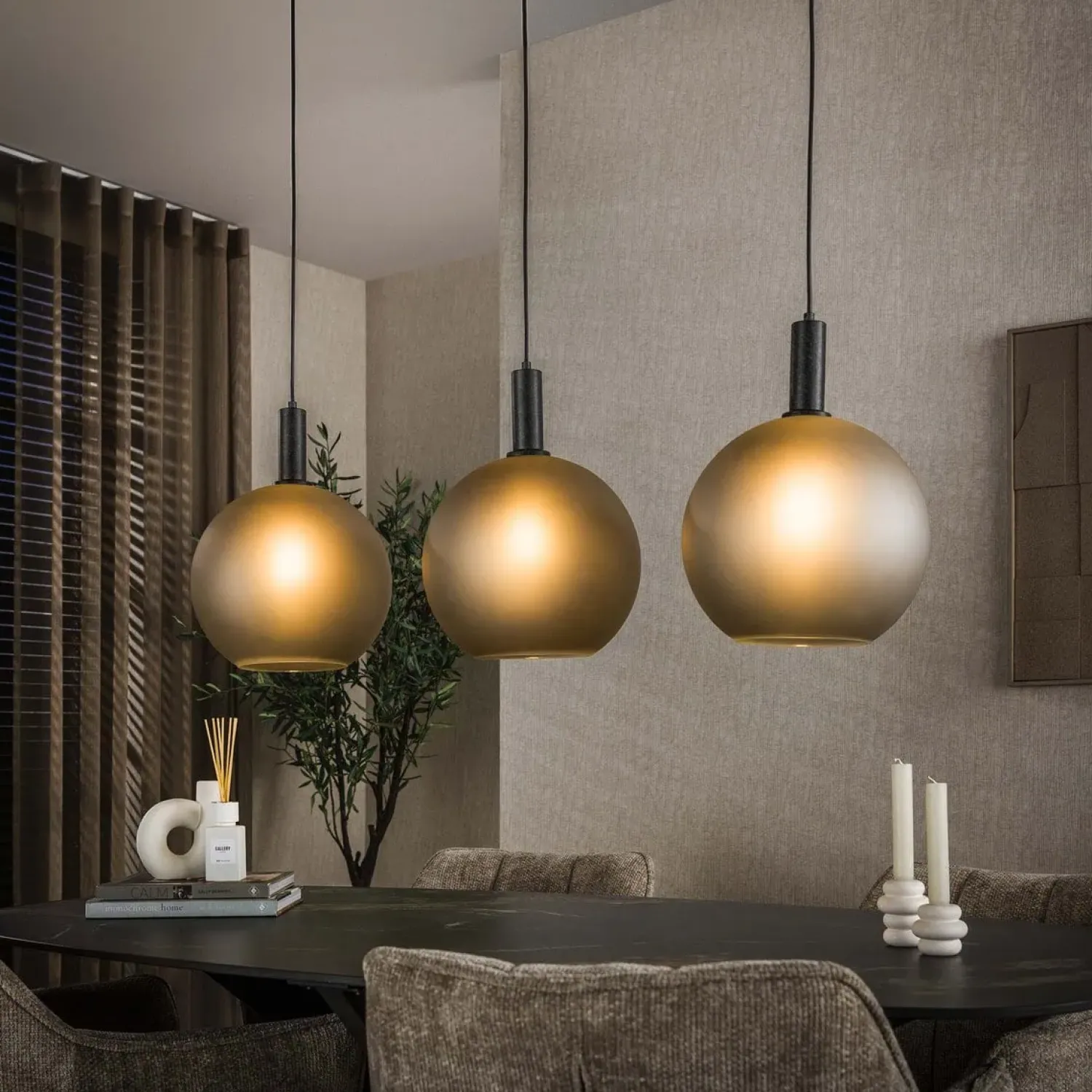 Kalfort Hanglampen|Glazen Hanglamp|Dennis 3-lichts Hanglamp frosted grijs