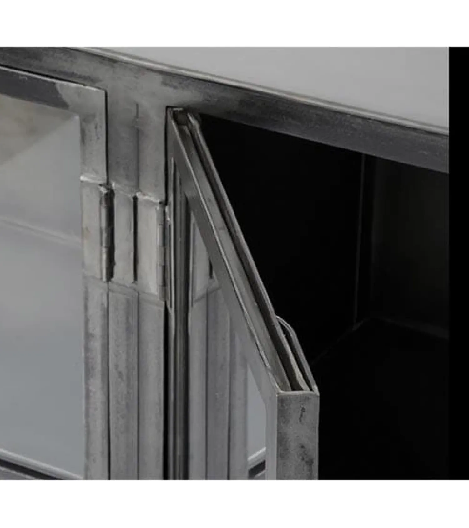 Kalfort Dressoirs|Industriele Kasten|Dressoir industrieel Seattle metaal 4 deurs