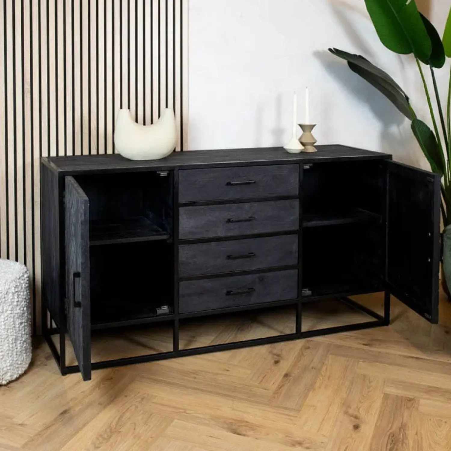 Furndea Dressoirs|Industriele Kasten|Dressoir mangohout Scandi industrieel visgraat zwart - 165cm