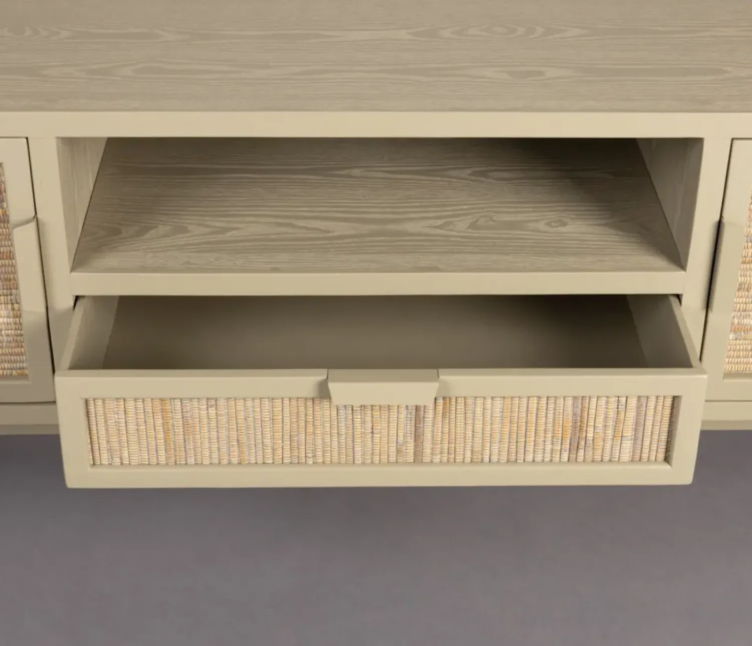Dutchbone Industriele Kasten|Tv Meubels|Dressoir Yasu Rotan Beige 148cm