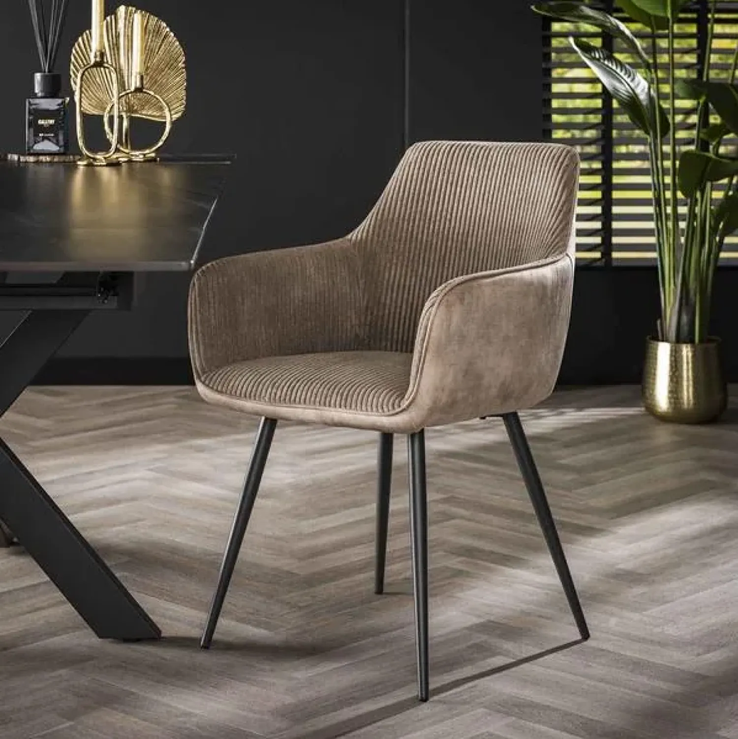Kalfort Eetkamerstoelen|Eetkamerstoel Angie Ribstof 57cm Zand
