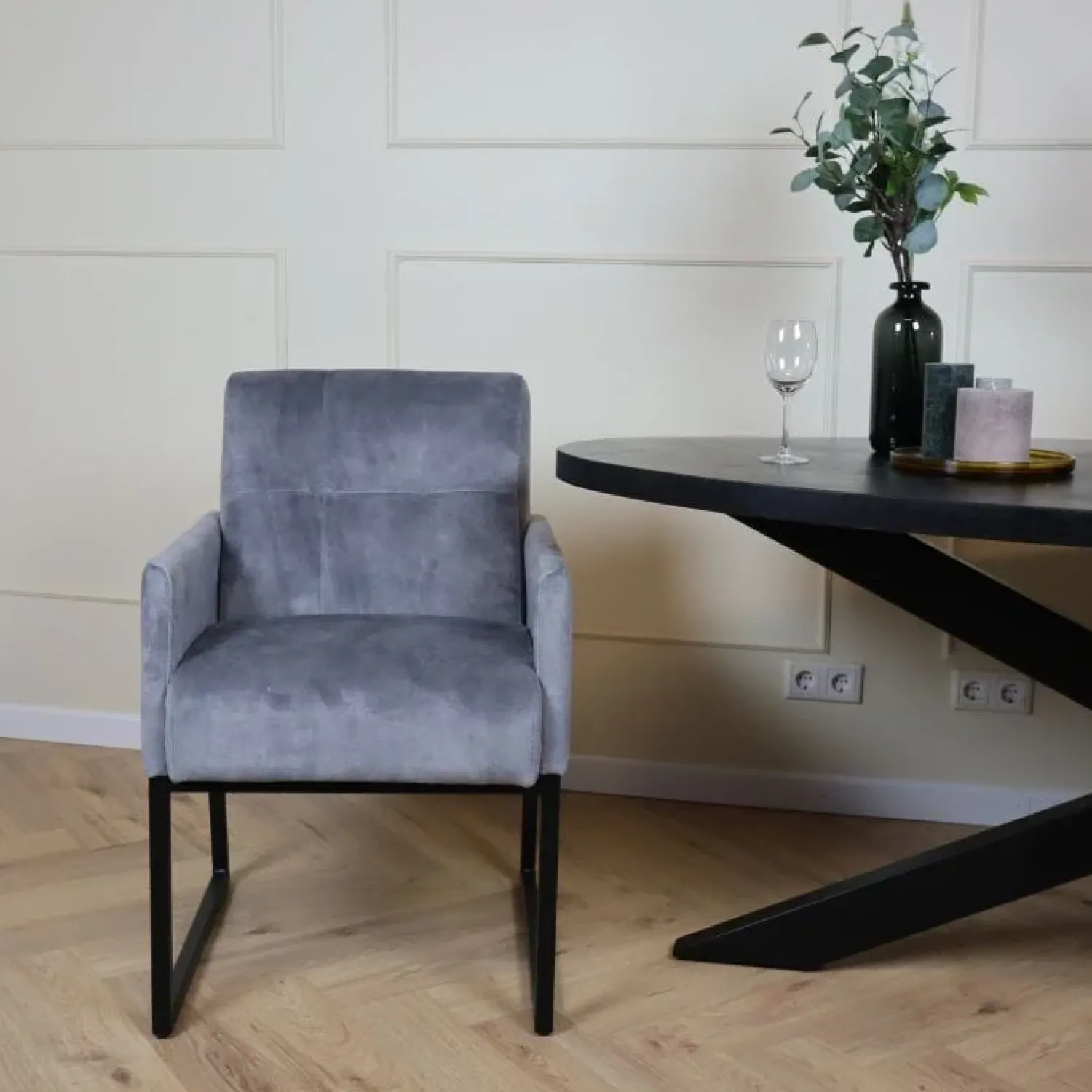 Cavetown Eetkamerstoelen|Eetkamerbanken|Eetkamerstoel Eugene