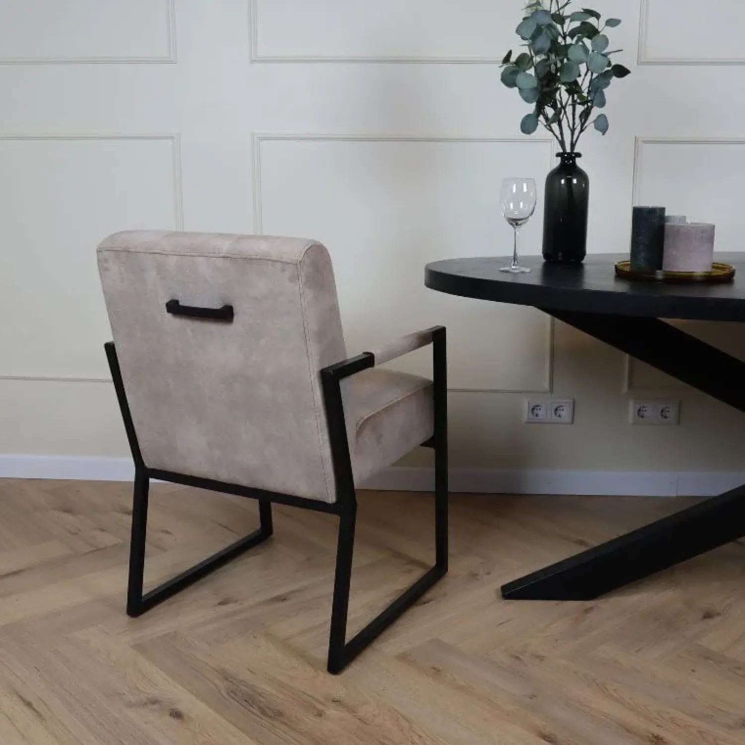 Cavetown Eetkamerstoelen|Eetkamerbanken|Eetkamerstoel Eugene