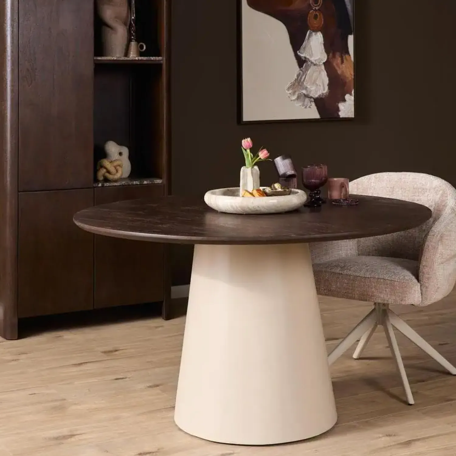 Furndea Eettafels|Eettafel Martin rond Walnoot Zand Dichte poot 150cm