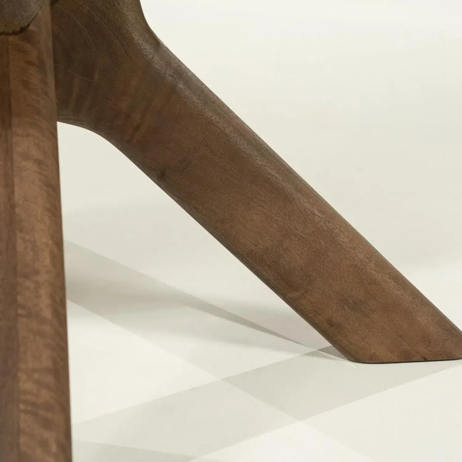 Eleonora Eettafels|Eettafel Tycho rond Lichtbruin mangohout 150cm