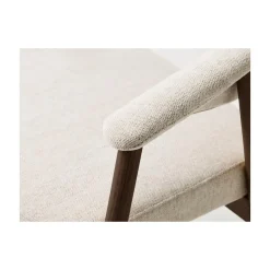 LykkeHome Eetkamerstoelen|Eliza Eetkamerstoel zand met walnoot poot