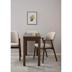 Nordhavn Eetkamerstoelen|Evron Eetkamerstoel Beige met bruine poten