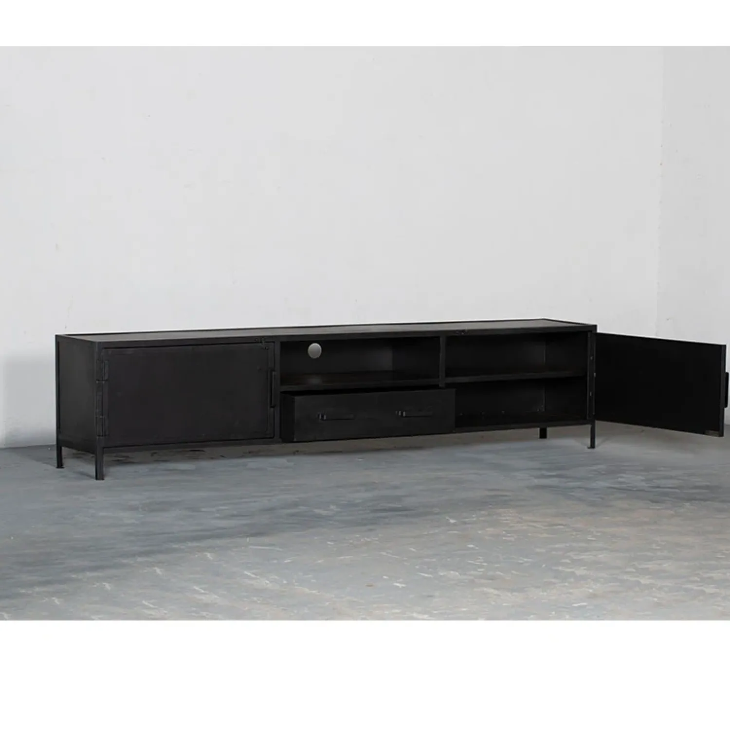Cavetown Industriele Kasten|Tv Meubels|Figue tv meubel industrieel zwart metaal 240cm