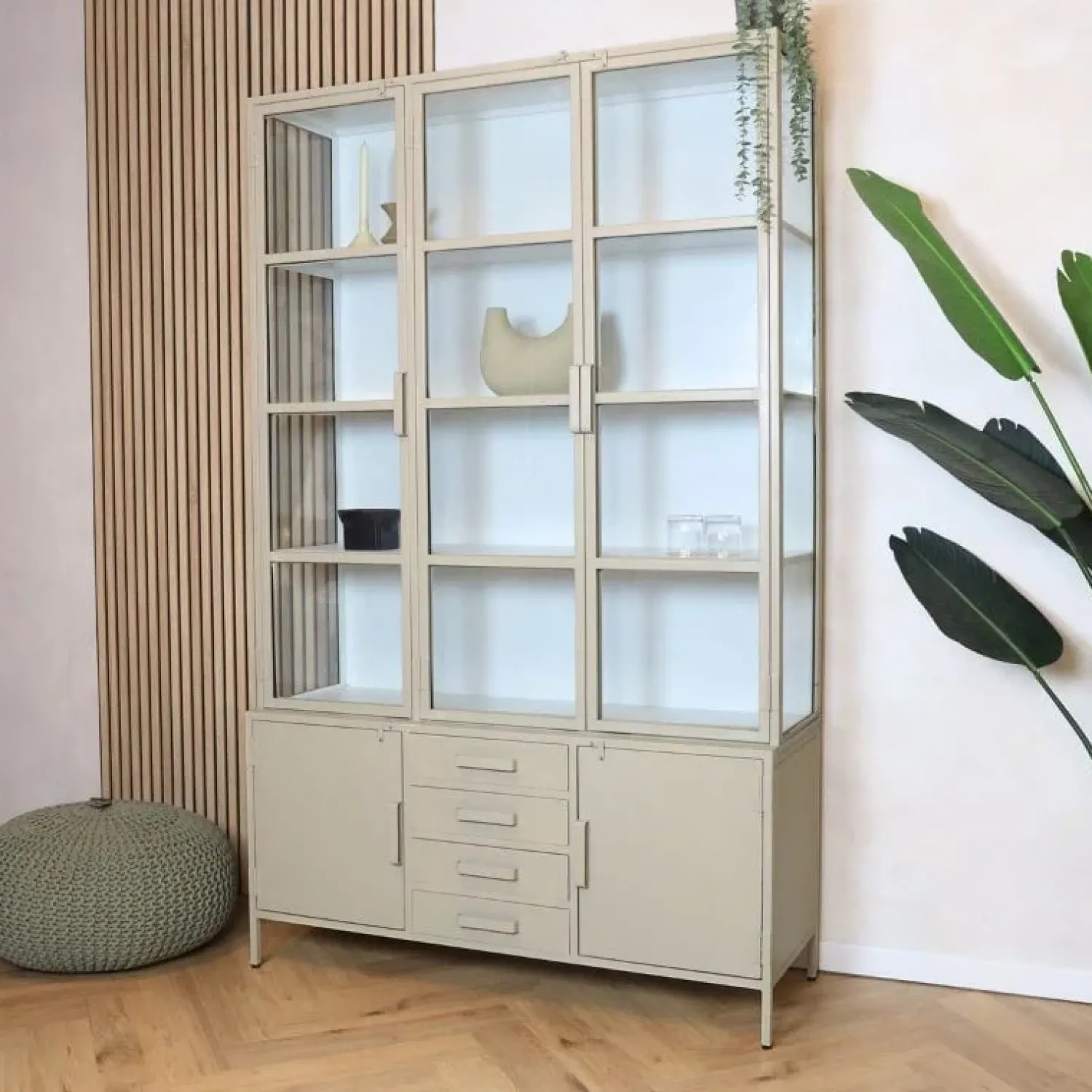 Cavetown Vitrinekasten|Industriele Kasten|Figue vitrinekast hoog taupe/wit 136cm