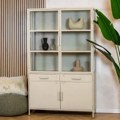 Cavetown Vitrinekasten|Industriele Kasten|Figue vitrinekast industrieel taupe binnenkant zijkant glas 120cm