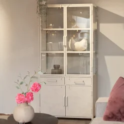 Cavetown Vitrinekasten|Industriele Kasten|Figue vitrinekast industrieel taupe zijkant glas 90cm