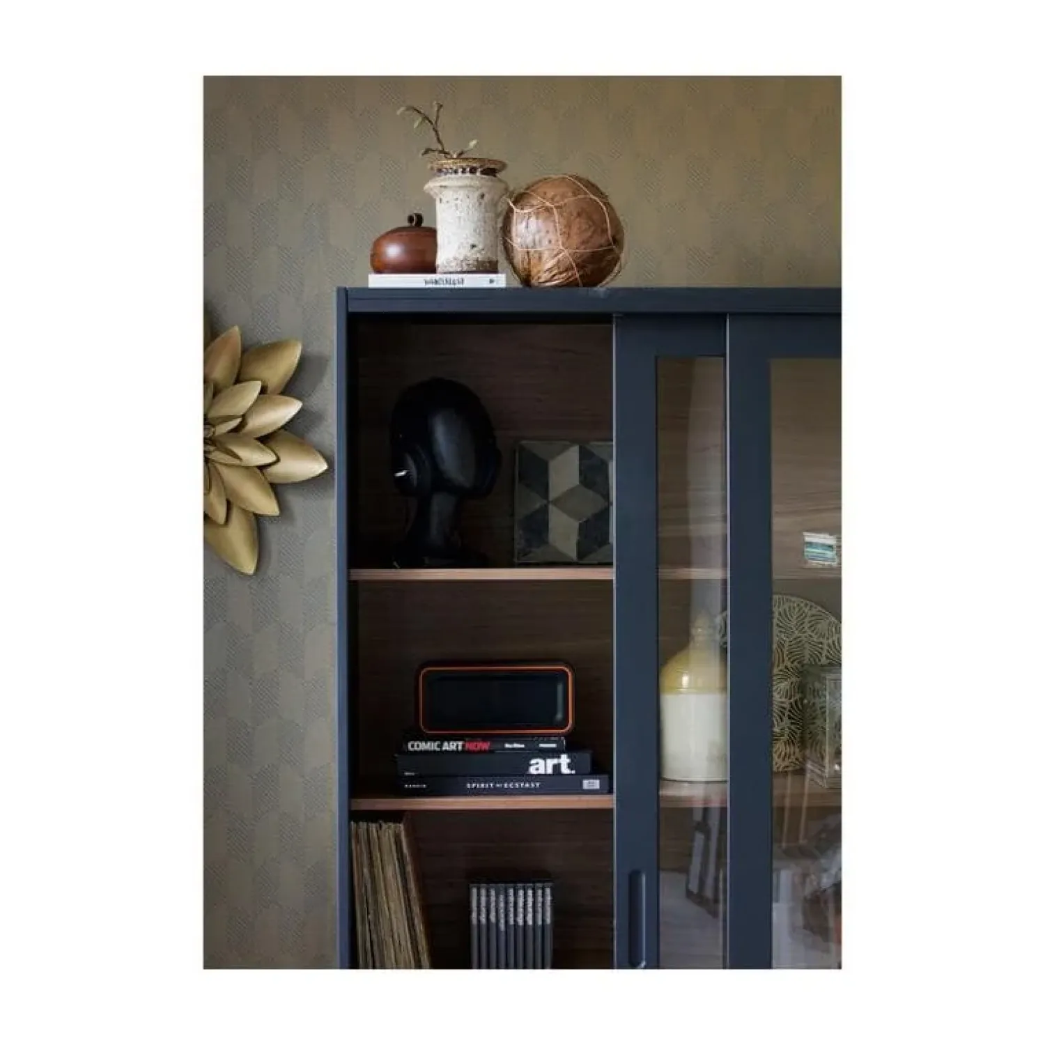 WOOOD Vitrinekasten|Industriele Kasten|James Vitrinekast zwart/walnoot 125cm