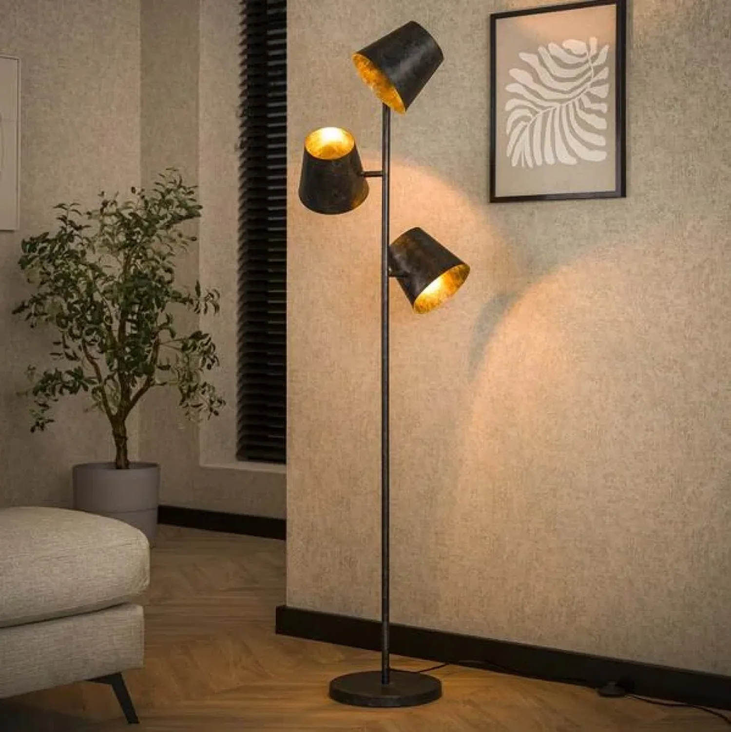 Kalfort Vloerlampen|Kenan 3-lichts vloerlamp industrieel
