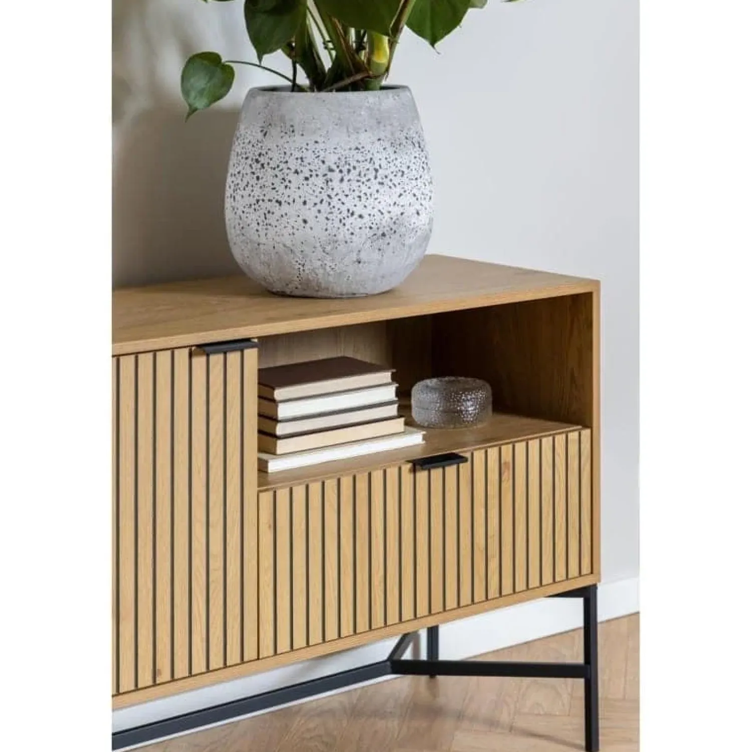 Nordhavn Dressoirs|Industriele Kasten|Lexora Dressoir Eiken lichtbruin 180cm