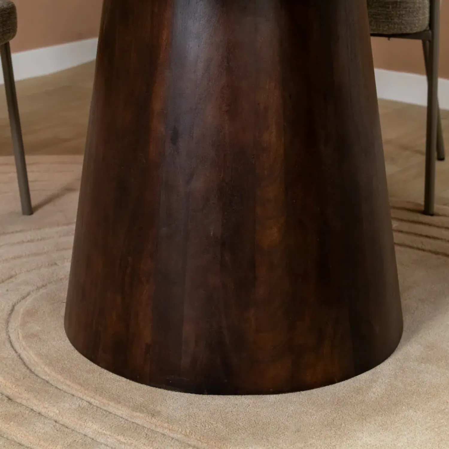 Vane Living Eettafels|Lin Eettafel rond Espresso 130cm