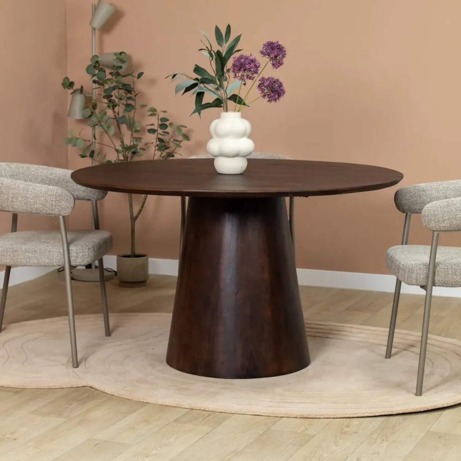 Vane Living Eettafels|Lin Eettafel rond Espresso 130cm