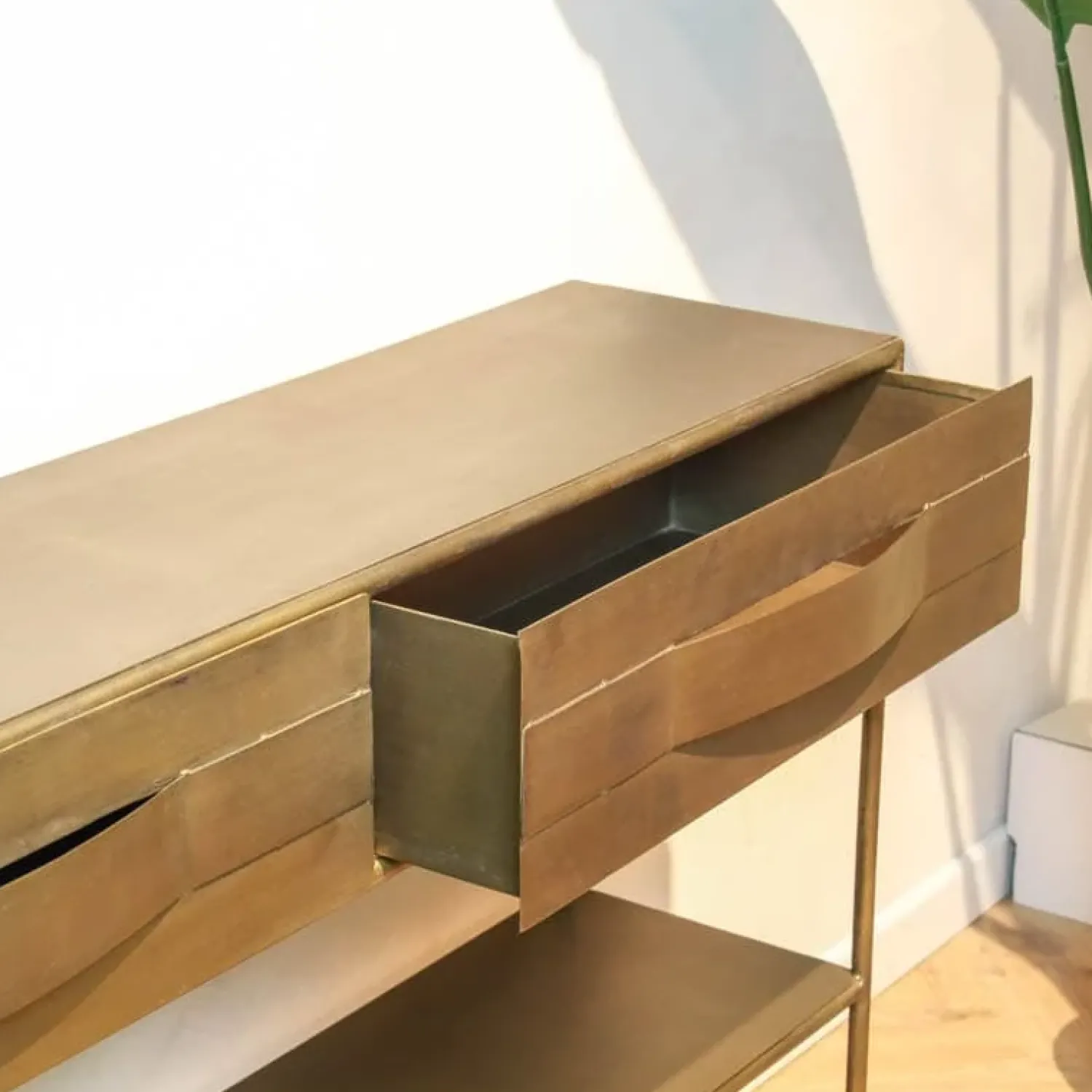PTMD Sidetables|Loua sidetable goud 119,5cm