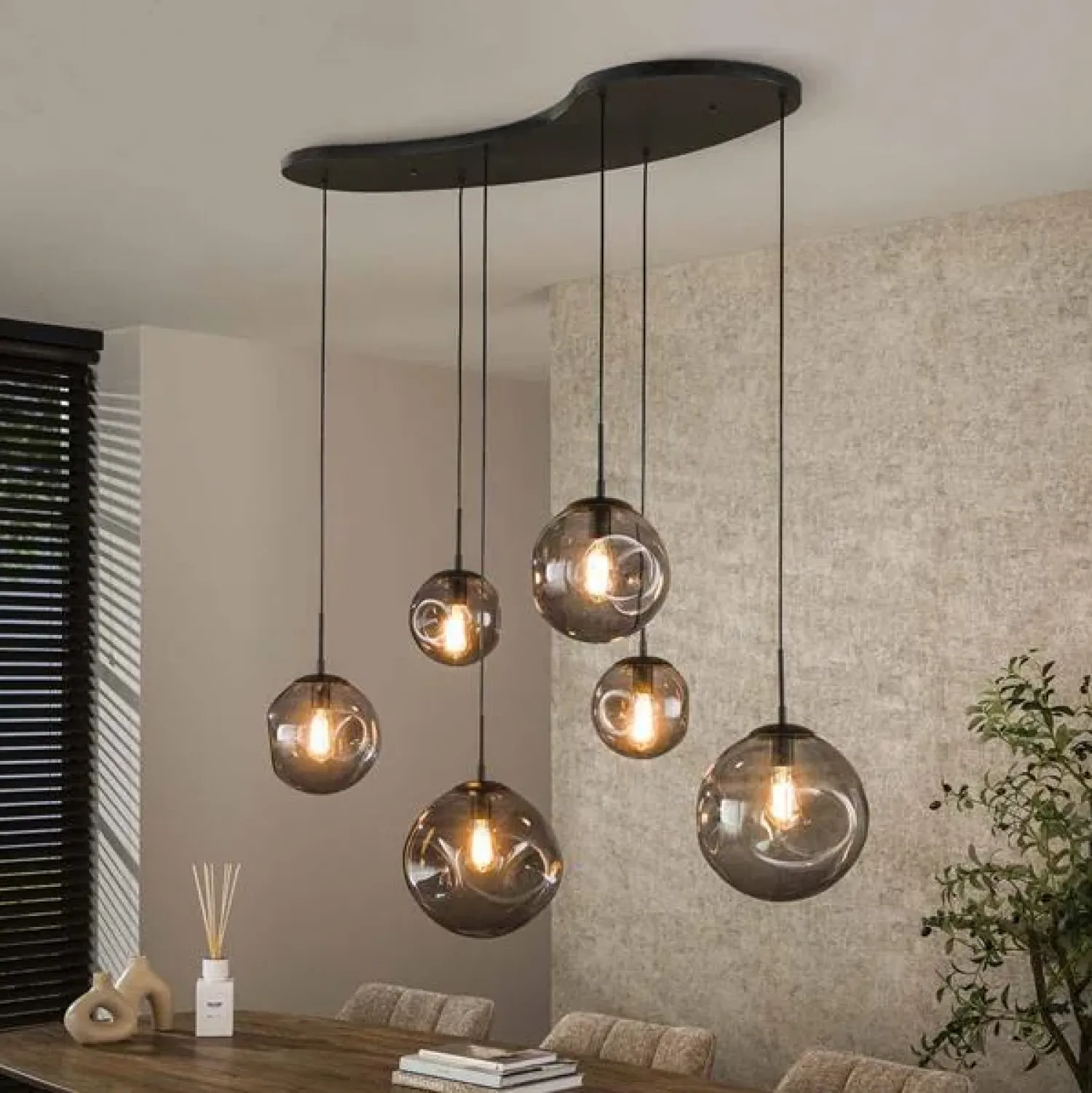 Kalfort Hanglampen|Glazen Hanglamp|Mika 6-lichts Hanglamp Smoke