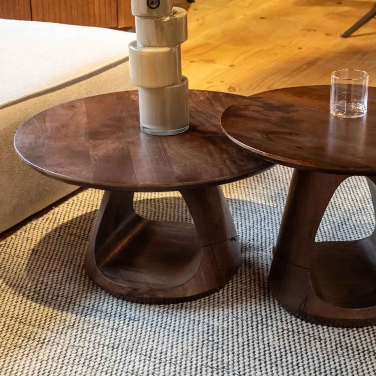 Mysons Salontafels|Mike Salontafel rond Walnoot Medium 70cm