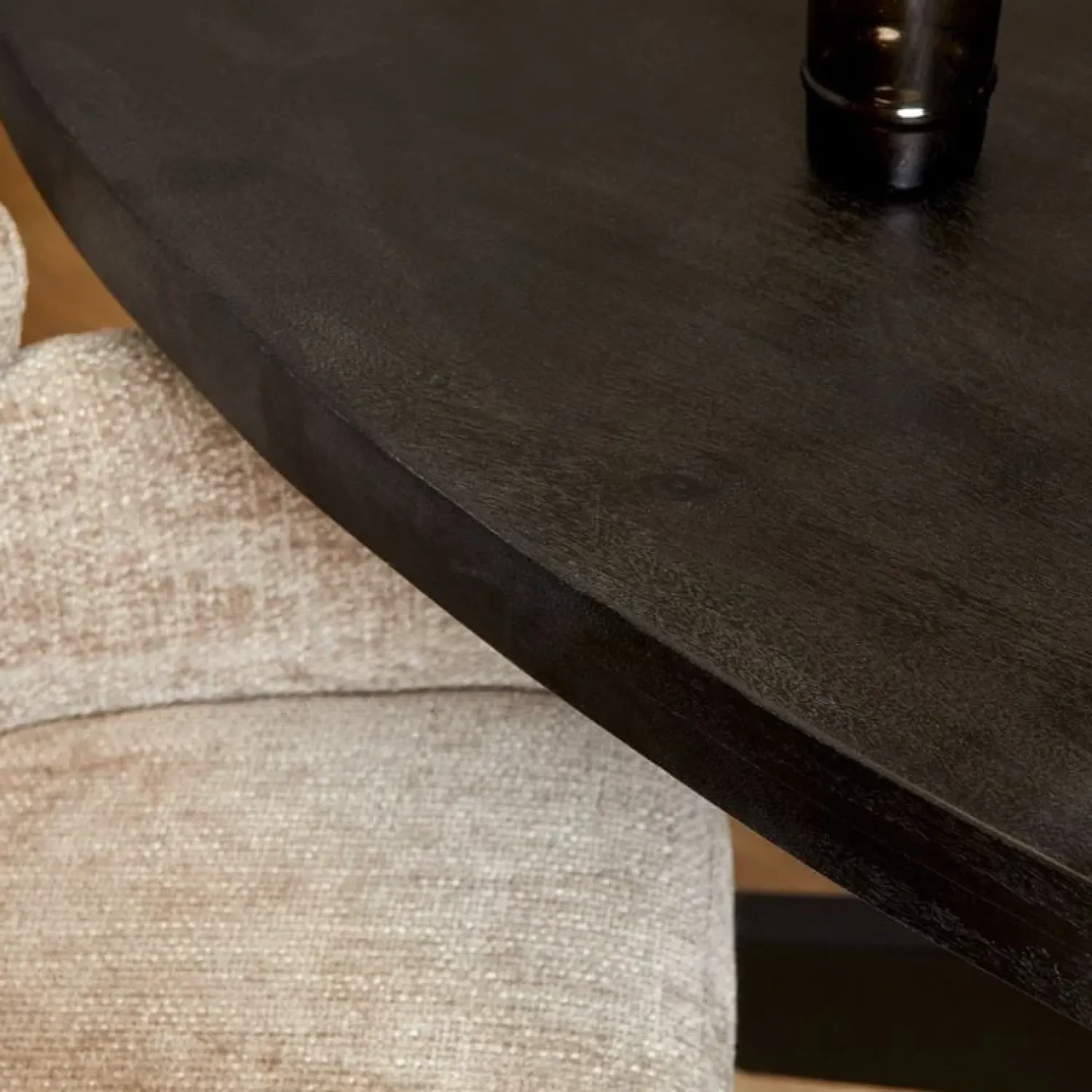 Furndea Eettafels|Morada eettafel industrieel ovaal mangohout zwart 180cm