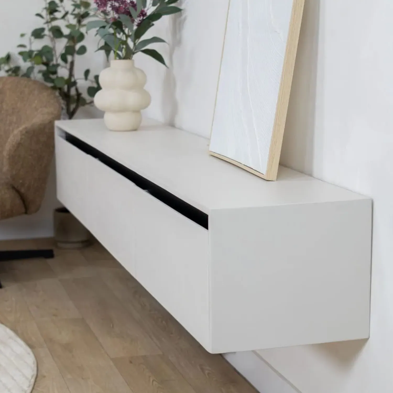 Vane Living Industriele Kasten|Tv Meubels|Nils Zwevend Tv meubel zand 200cm