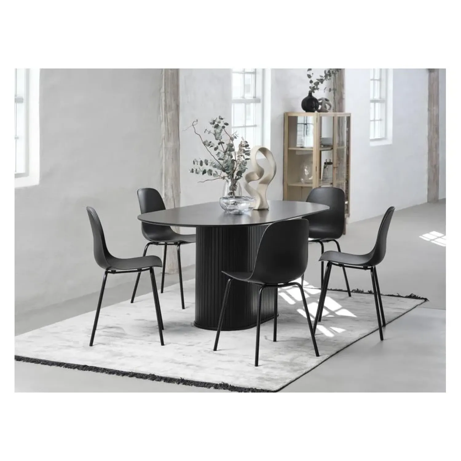 LykkeHome Eettafels|Nita Eettafel zwart ovaal 180cm