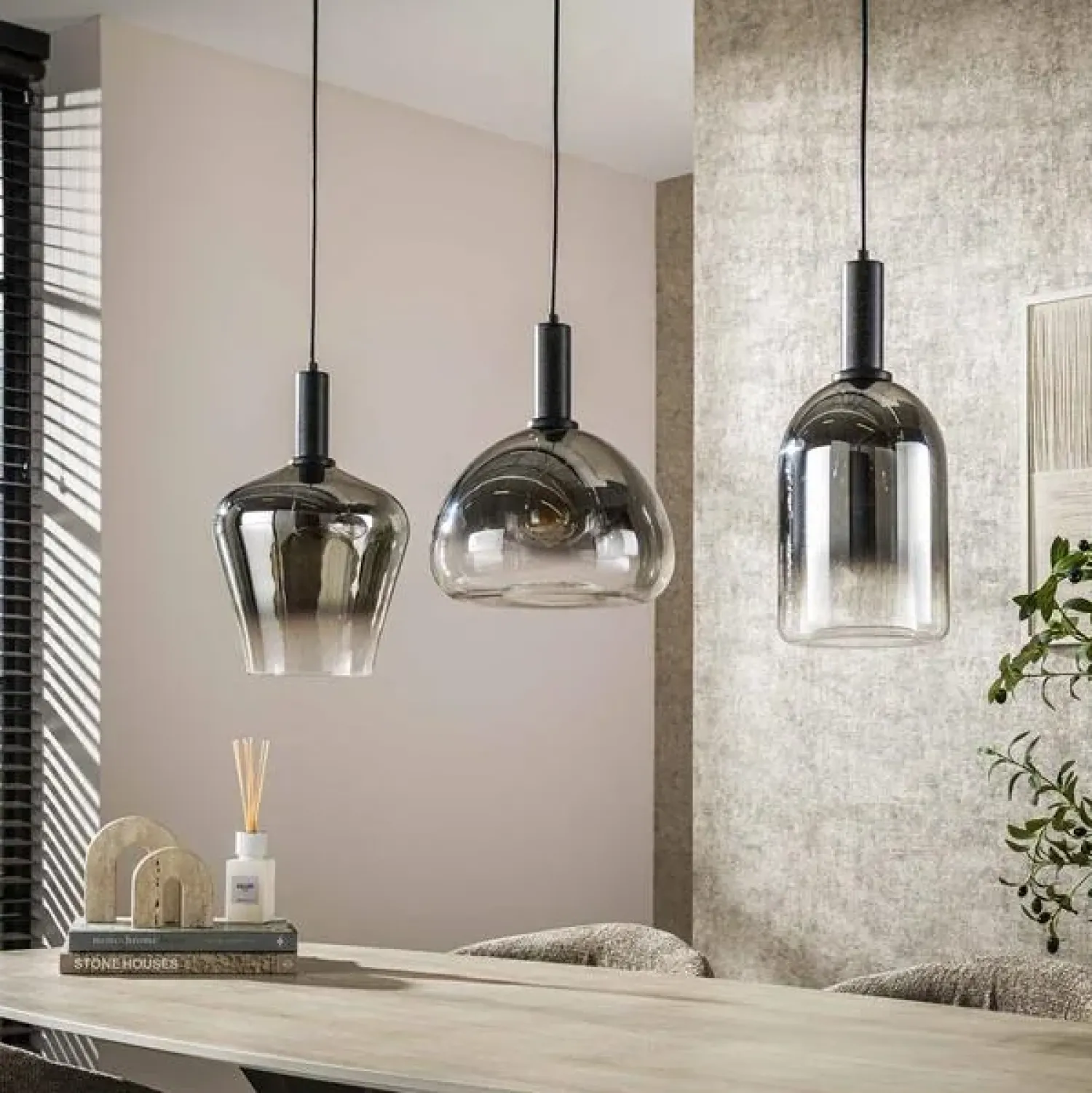 Kalfort Hanglampen|Glazen Hanglamp|Noah 3-lichts Hanglamp Smoke