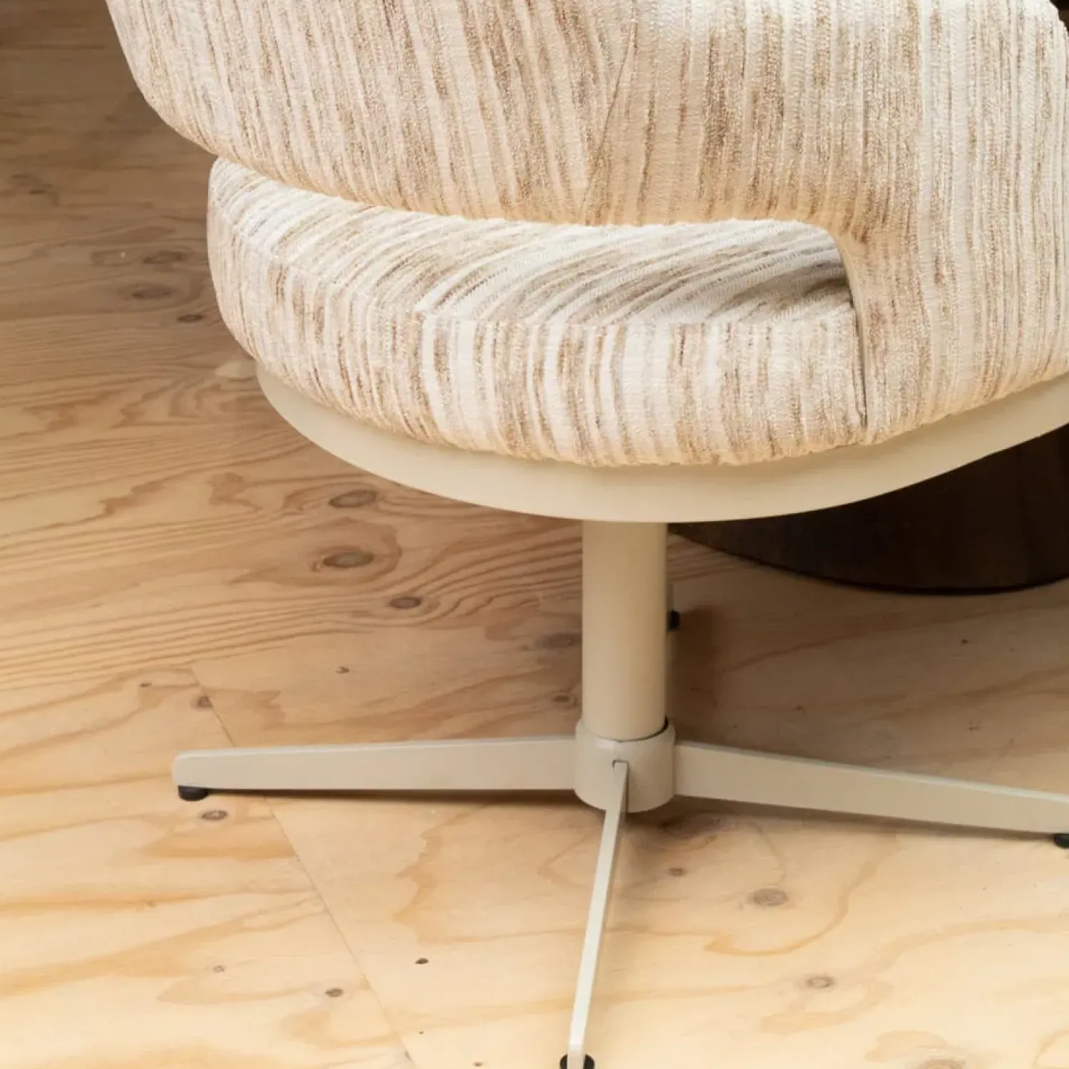 Vellori Design Eetkamerstoelen|Novoli Eetkamerstoel - be stylish nature 01 Iras 360 beige