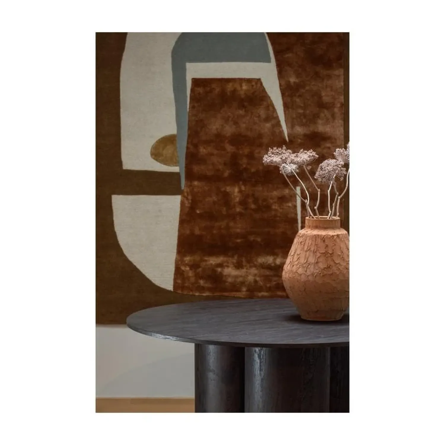 WOOOD Eettafels|Oona Eettafel Rond Met 3-Poot MDF Donkerbruin 140cm