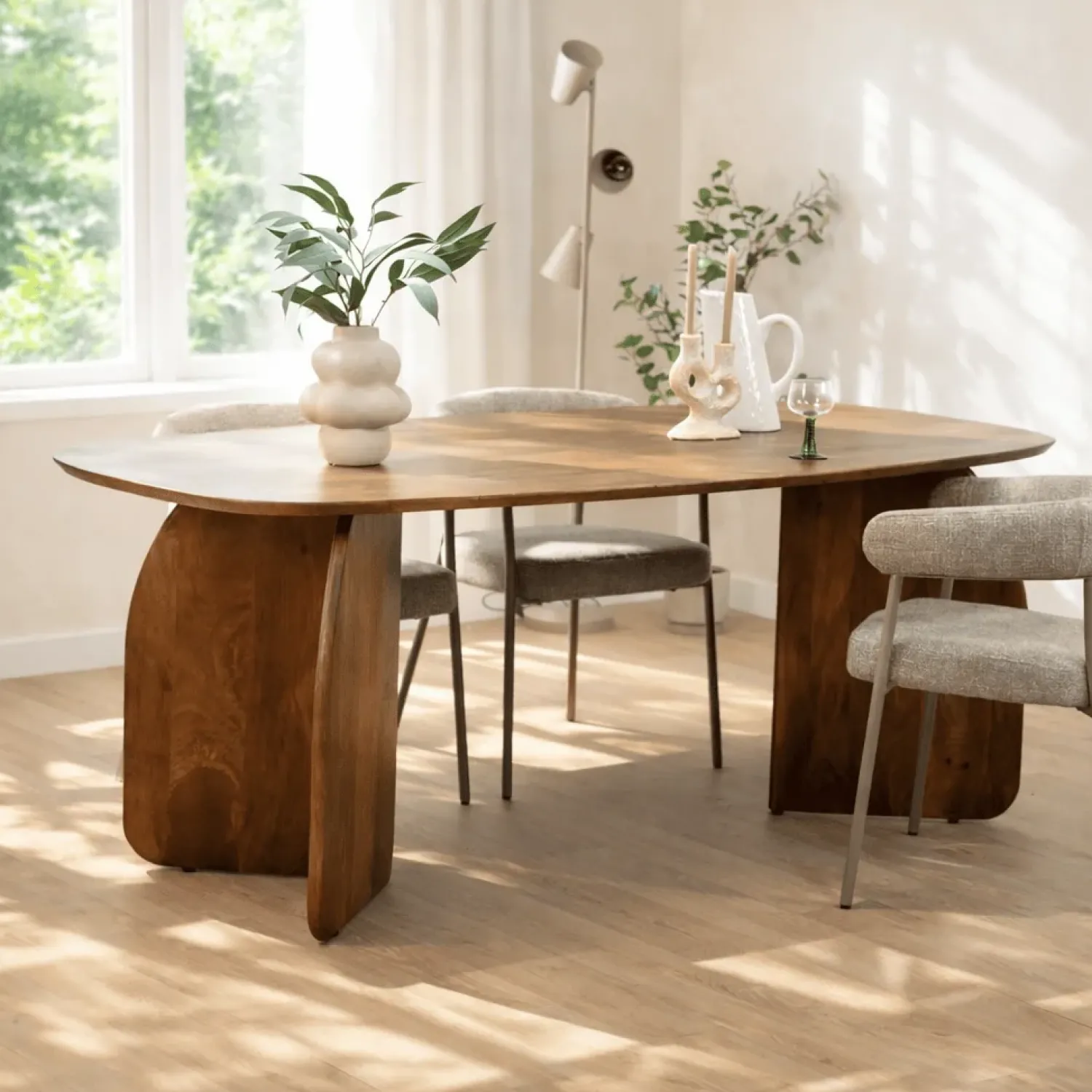 Vane Living Eettafels|Orla Eettafel Walnoot Deens Ovaal 200cm