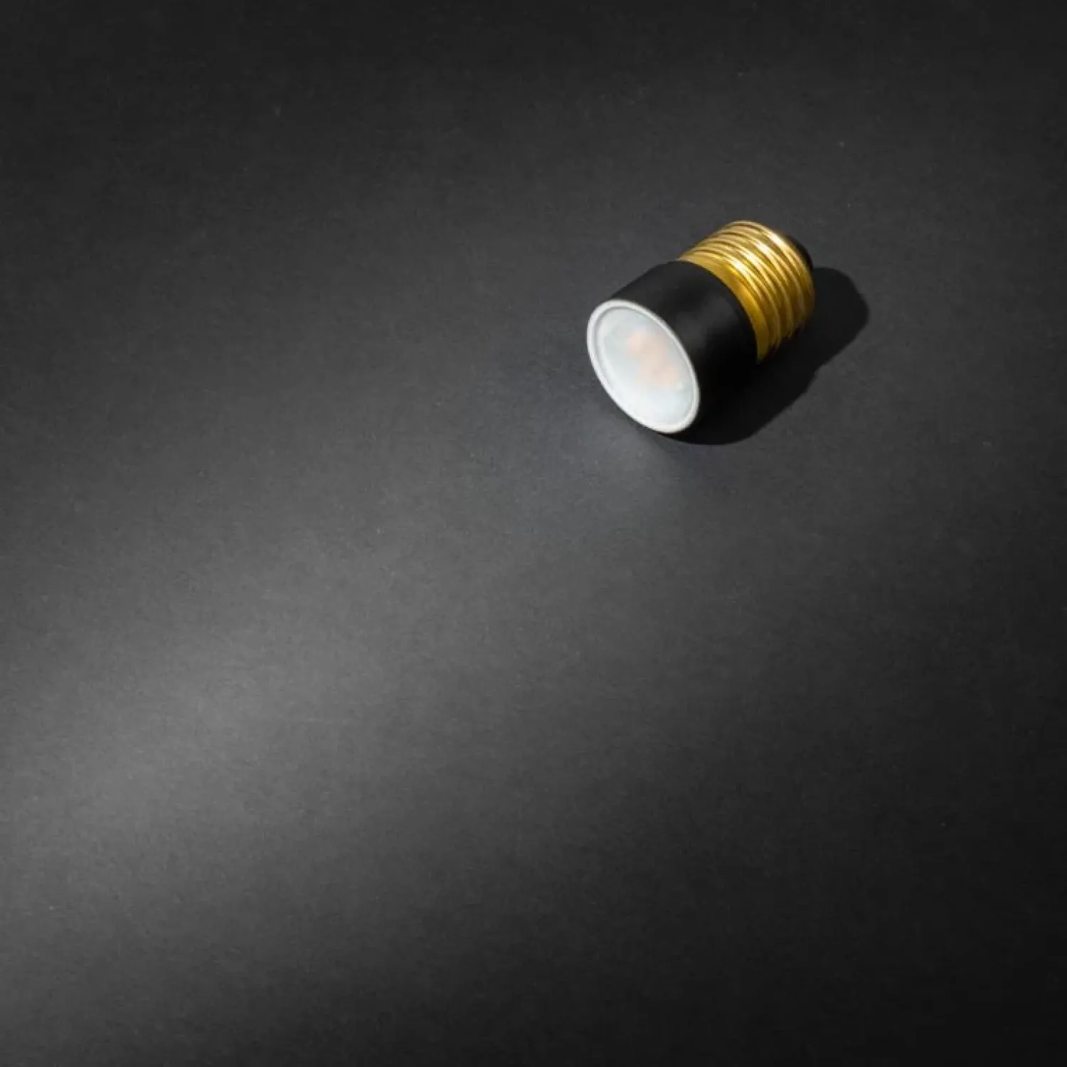 Trading Lighting Led Verlichting En Led Lampen|PUCC Led lamp 3 standen E27 2700k