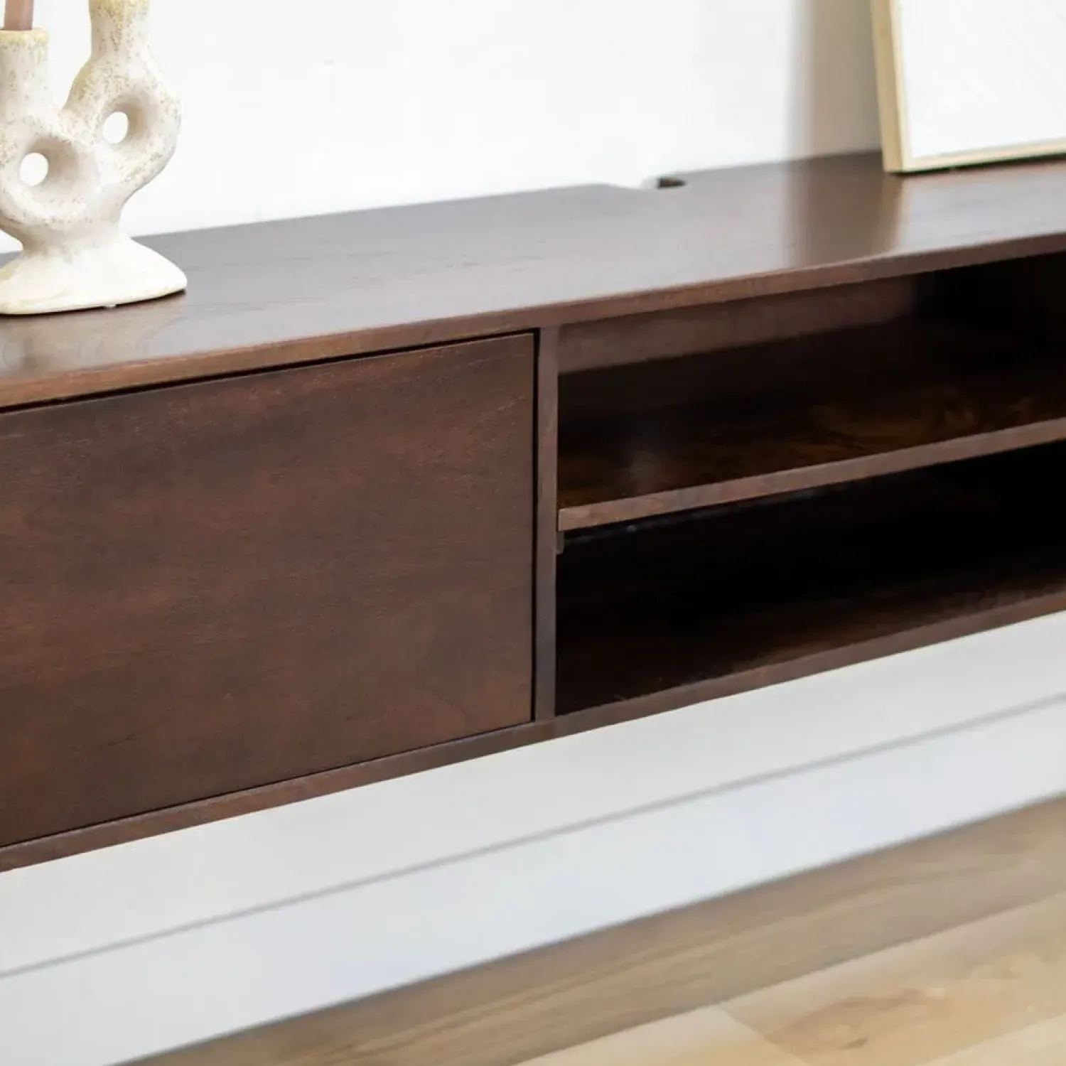 Vane Living Industriele Kasten|Tv Meubels|Sigge Zwevend Tv meubel walnoot 200cm