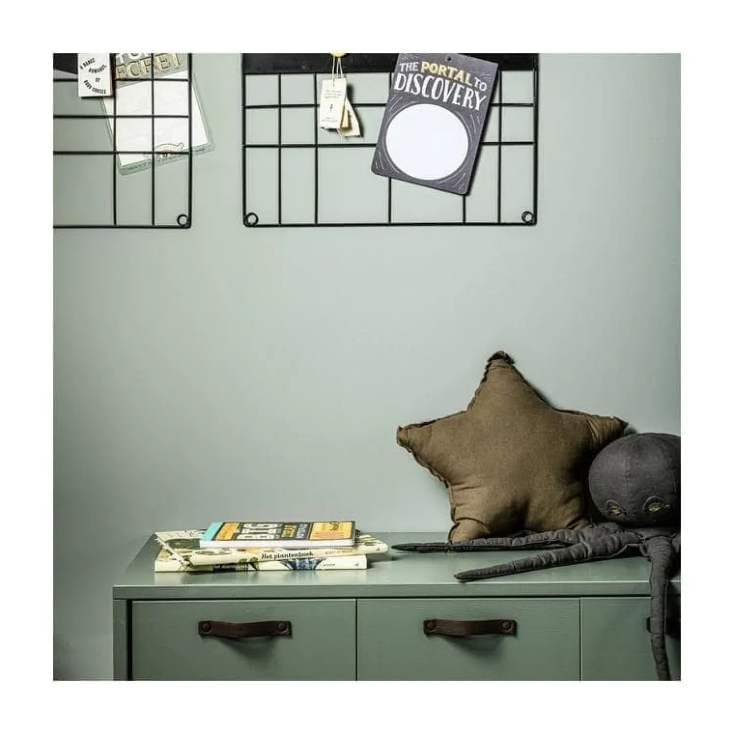 vtwonen Ladenkasten|Industriele Kasten|Stage Lage kast Grenen Soap 120cm